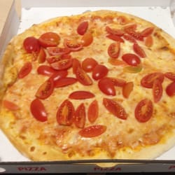 Il Re - Pizza con Pomodorini: direi che non servono commenti... ORRENDA!!!