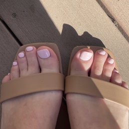 Light pink! Pretty color. Good service. Light pink! Pretty color. Good service.