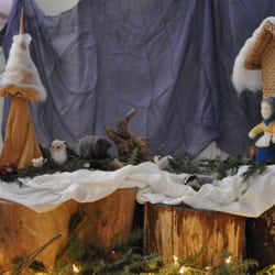 The Childrens Garden Preschool Inc - Sweet winter scene display for The Children's Garden's puppet show.
