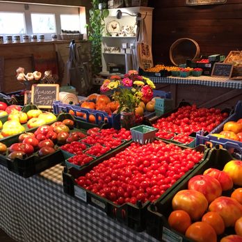 The Maker's Kitchen - Tomato selection at the whitegate farm class - Cooking Classes Near Me The Maker's Kitchen - Tomato selection at the whitegate farm class - Cooking Classes Near Me