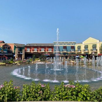 The Island - Gorgeous - Amusement Parks Near Me - Pigeon Forge, Tennessee The Island - Gorgeous - Amusement Parks Near Me - Pigeon Forge, Tennessee