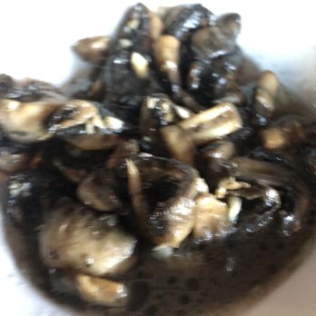 Romano's Chicago Pizzeria - The best sautéed garlic mushrooms EVER. Don't let their appearance fool you!! - Pizza Near Me - Riverside, California