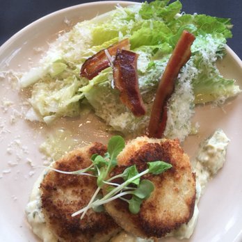 Le Caveau Restaurant - Halibut and shrimp cakes - Canadian (New) Near Me - Grand Pré, Nova Scotia