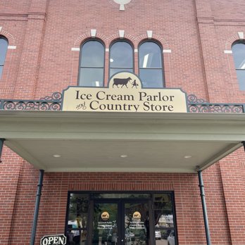 Blue Bell Creameries - Ice Cream & Frozen Yogurt Near Me - Brenham, Texas