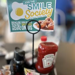 Eggs Up Grill - Signage on tables