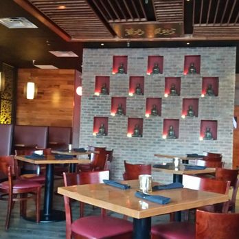Fo Bistro - Sushi Bars Near Me - Montclair, Virginia