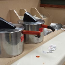 The condiments counter at Wendy's.