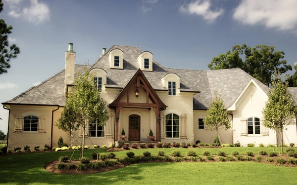 Lomeli Roofing Co Logo