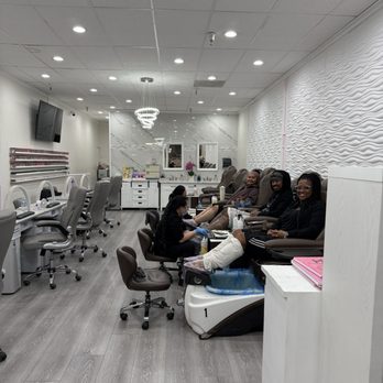 Hollywood Nails - Very Upscale Nail Salon - Nail Salons Near Me - Sacramento, California Hollywood Nails - Very Upscale Nail Salon - Nail Salons Near Me - Sacramento, California