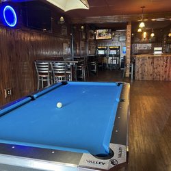 Montgomery Bar - Pool table.