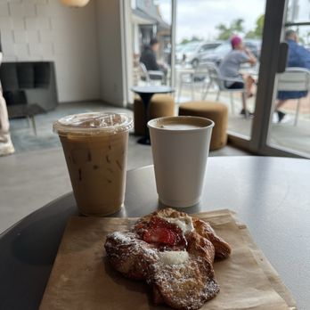 Pouryou Coffee - Coffee & Tea Near Me - Covina, California Pouryou Coffee - Coffee & Tea Near Me - Covina, California