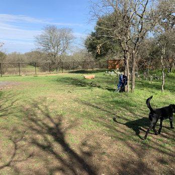 Austin Outdoor Builders - Fences & Gates Near Me