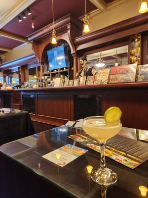 Illusions Bar & Theater by null