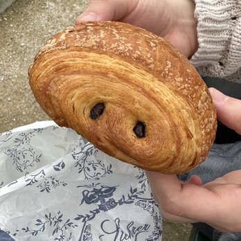 Stohrer - Pan au chocolat - Candy Stores Near Me - Paris, 75 Stohrer - Pan au chocolat - Candy Stores Near Me - Paris, 75