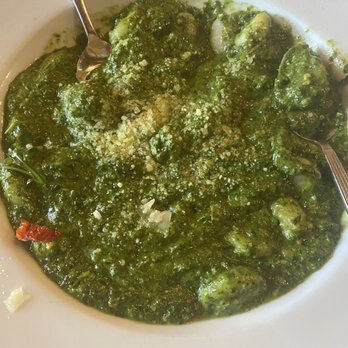 Tarantella on 4th - Gnocchi al Pesto Pasta - Italian Near Me - Long Beach, California Tarantella on 4th - Gnocchi al Pesto Pasta - Italian Near Me - Long Beach, California