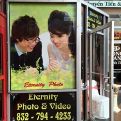 Eternity Photo - This his second location in the Viet Hoa shopping center.