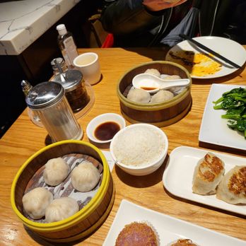 Hong Kong Bistro - Shanghai dumplings, soup dumplings... - Cantonese Near Me - Seattle, Washington
