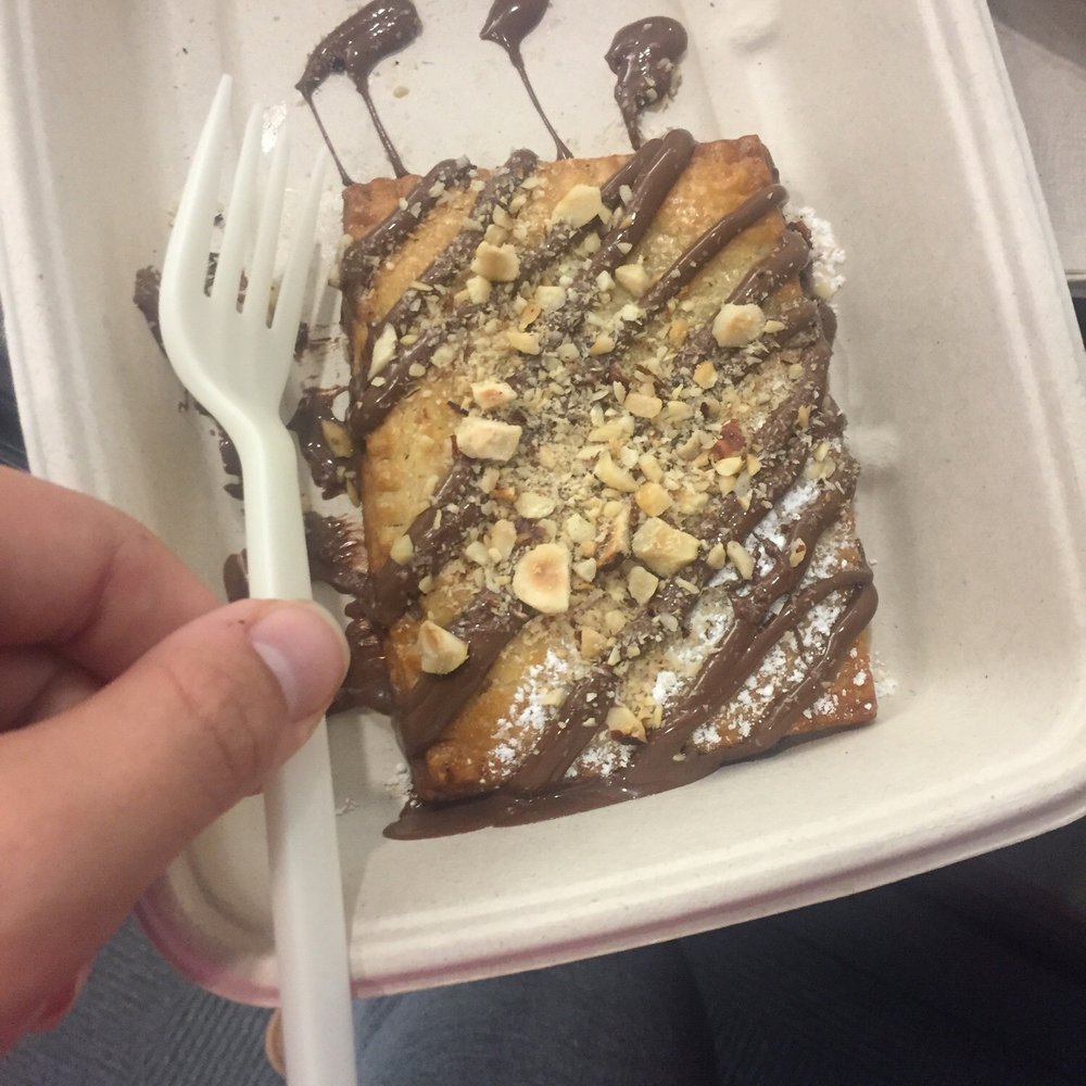 Nutella Cafe - $6 for this apple hand - Desserts Near Me - Chicago, Illinois Nutella Cafe - $6 for this apple hand - Desserts Near Me - Chicago, Illinois