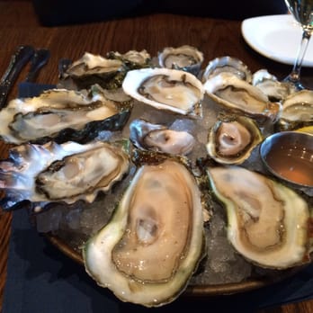Taylor Shellfish Oyster Bar - Oysters by the dozen, fabulous! - Seafood Near Me - Seattle, Washington