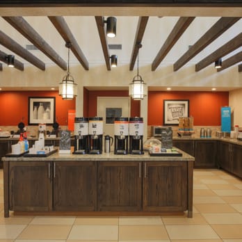 Hampton Inn & Suites Camarillo - Breakfast Area - Hotels Near Me - Camarillo, California Hampton Inn & Suites Camarillo - Breakfast Area - Hotels Near Me - Camarillo, California