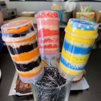 Cake Batter & Roll - Push Up Cake Pops - Food Trucks Near Me
