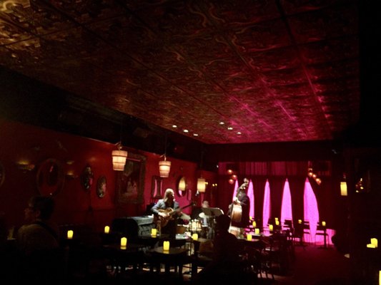 GREEN LADY LOUNGE - 233 Photos & 370 Reviews - Lounges - 1809 Grand