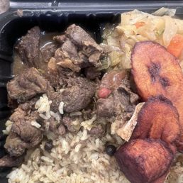 Food was atrocious! Bumbooclat man. This just inspired me to open a yard spot in the Loudoun area. Fake "curried goat".. Food was atrocious! Bumbooclat man. This just inspired me to open a yard spot in the Loudoun area. Fake "curried goat"..