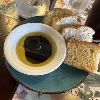 Roxx on Main - Free bread - American Near Me - Martinez, California