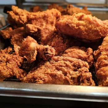 Mac's Pizza Shack - a tray of fried chicken - Pizza Near Me - Janesville, Wisconsin Mac's Pizza Shack - a tray of fried chicken - Pizza Near Me - Janesville, Wisconsin