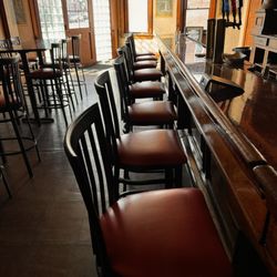 Sherwood Inn - Bar Seating
