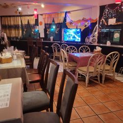 Sabb Thai - Small but cozy.