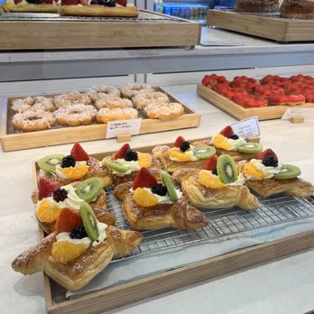 Paris Baguette - Bakeries Near Me - Northridge, California Paris Baguette - Bakeries Near Me - Northridge, California