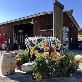 Oso Libre Winery - Winery Exterior - Wineries Near Me - Paso Robles, California