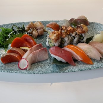 THE LOBBY LOUNGE & RAWBAR - Pac Rim lunch - Lounges Near Me - Vancouver, British Columbia THE LOBBY LOUNGE & RAWBAR - Pac Rim lunch - Lounges Near Me - Vancouver, British Columbia