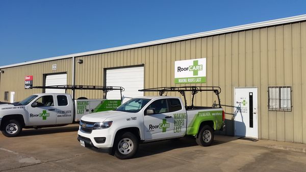 RoofCARE Logo