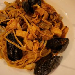 Pescatore with linguini (Highly recommends)