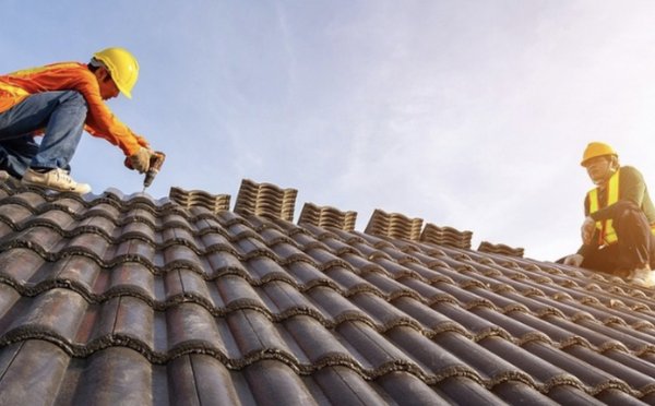 A Nicholas roofing Logo