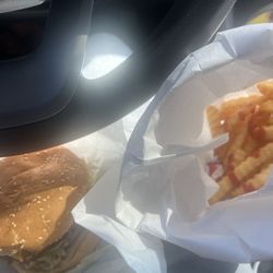 Pop's Drive-In - Yummmmm