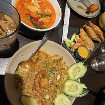 Khao Hom - Fried Chicken Fried Rice and Red Curry** - Thai Near Me - Hayward, California
