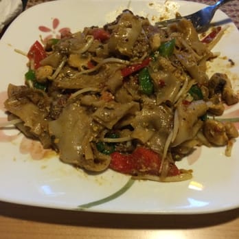 Pad Thai Kitchen - The drunken noodles. They are pretty gross. Not a fan. - Thai Near Me - Portland, Oregon