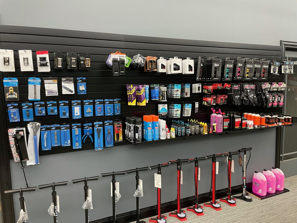 PHAT TIRE BIKE SHOP Updated August 2024 15 Photos 318 S 1st St