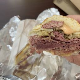 Reuben on hogie
