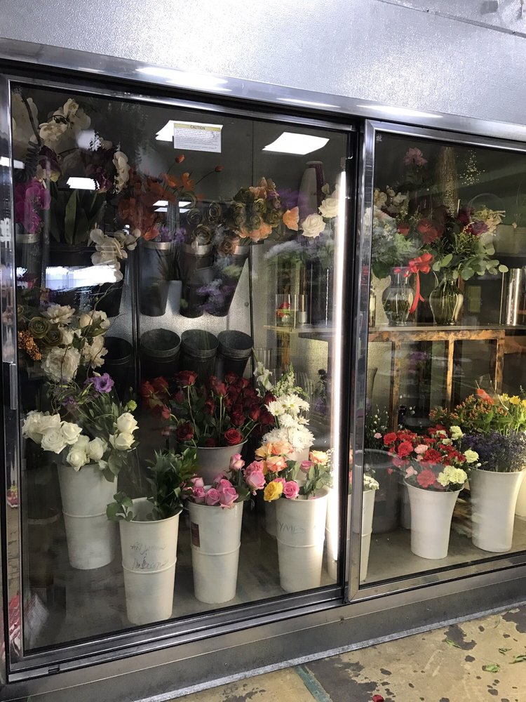 UNIQUE GALLERIA FLOWERS Updated September 2024 3250 W Olympic Blvd