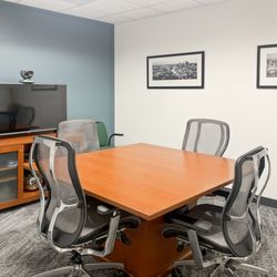 Regus California Cerritos Towne Center
