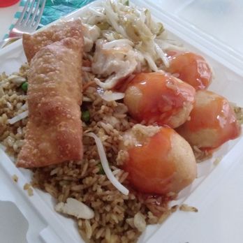 Mei Ling Chinese Food - Chicken Balls, chicken chow mein, chicken fried rice with egg roll. - Chinese Near Me - Aurora, Ontario Mei Ling Chinese Food - Chicken Balls, chicken chow mein, chicken fried rice with egg roll. - Chinese Near Me - Aurora, Ontario