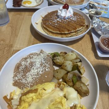 JJ’s Cafe - Bars Near Me - Garland, Texas
