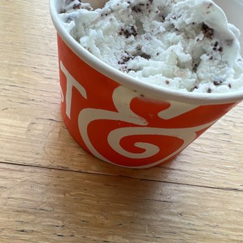 Salt & Straw - Freckled mint chocolate chip - Ice Cream & Frozen Yogurt Near Me - Portland, Oregon