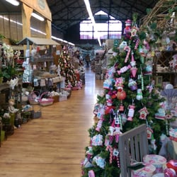 La Maison Jarvil - Le magasin, pendant la periode de noël.