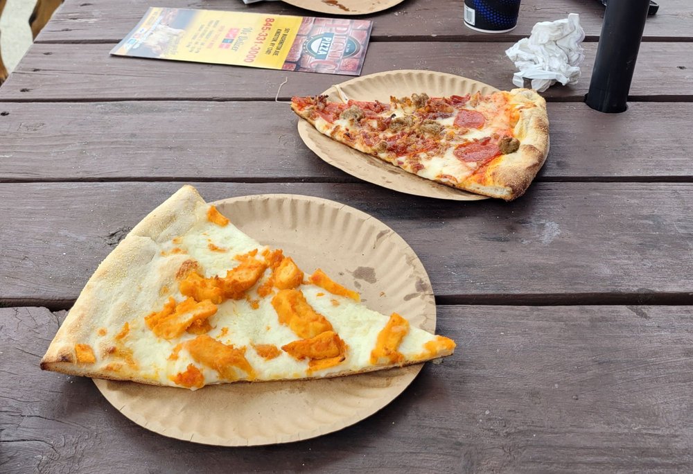 Picnic Pizza Logo