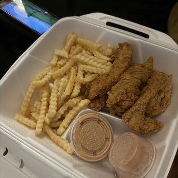 Raising Cane's Chicken Fingers - 6 piece - Fast Food Near Me - Mechanicsburg, Pennsylvania Raising Cane's Chicken Fingers - 6 piece - Fast Food Near Me - Mechanicsburg, Pennsylvania